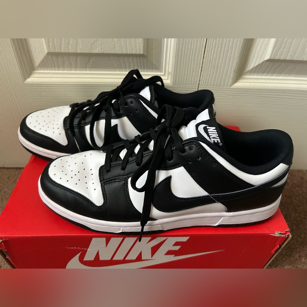 Nike Dunk Low Black & White
